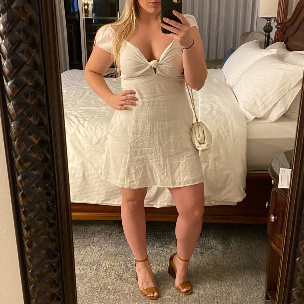 Abercrombie White dress with pockets